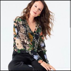 CAbi Snake Charmer Blouse | Style# 3762 Size Large